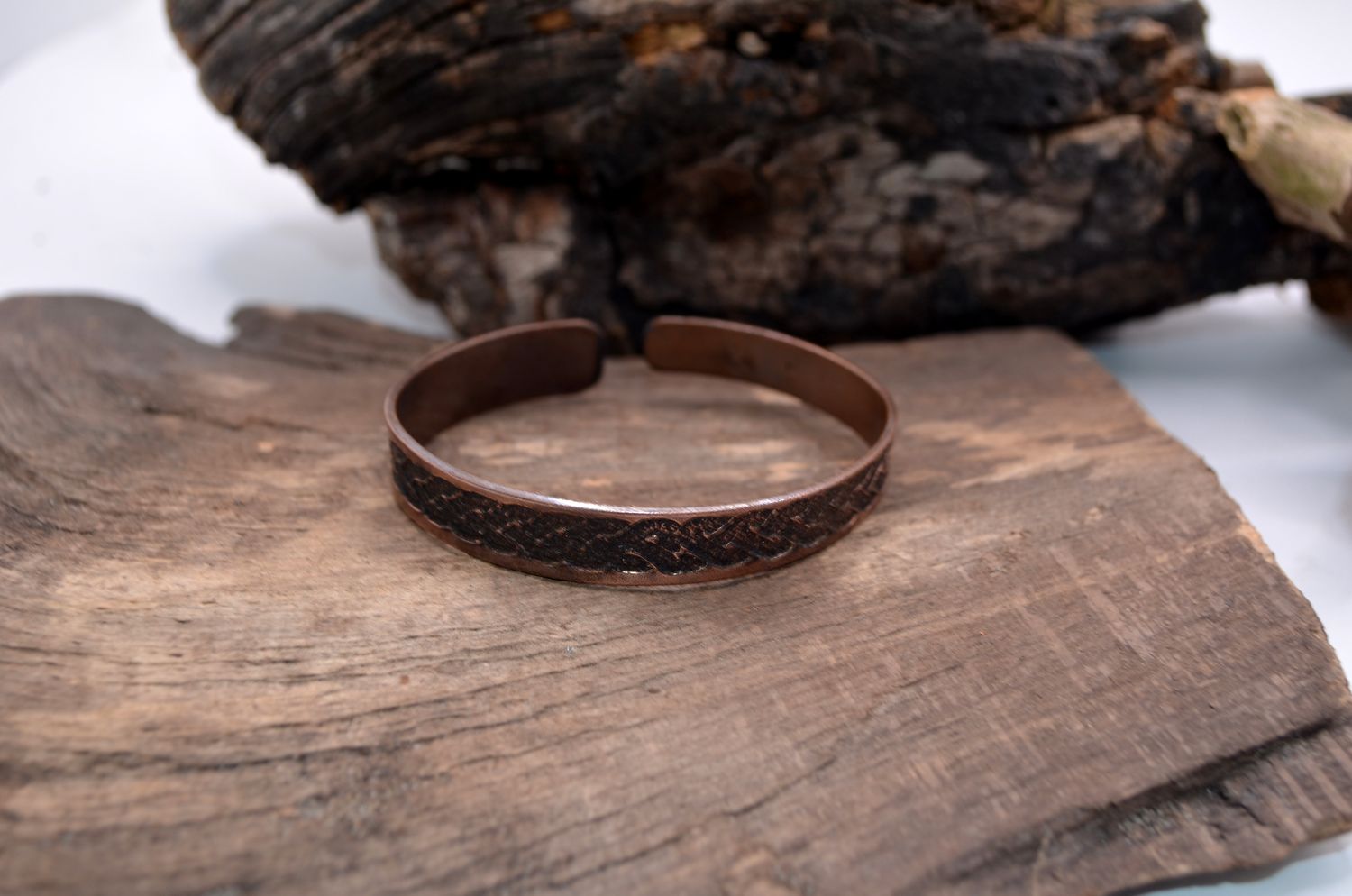 Miedziana bransoleta z ornamentem celtyckim – grawer chemiczny, handmade