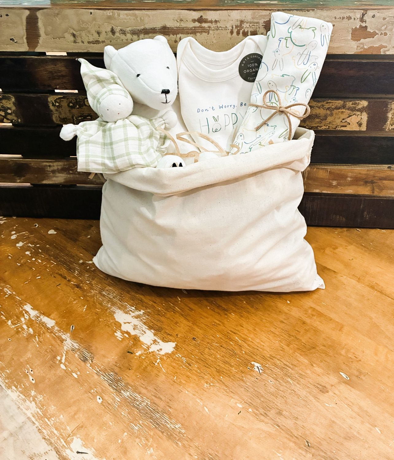 Hello World (0-3m) Artie the Polar Bear