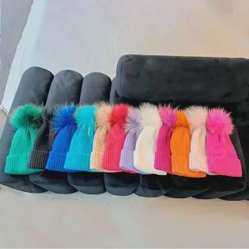 Wool Hat w/ Decorative PomPom Button