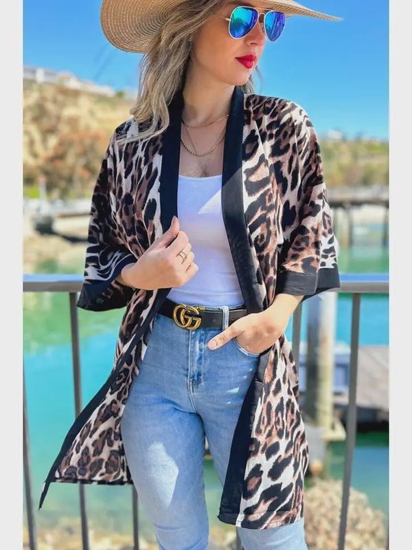 Leopard Printed 3/4 Sleeve Kimono