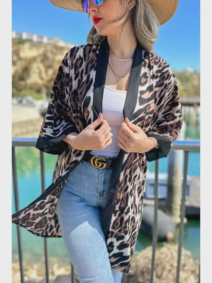 Leopard Printed 3/4 Sleeve Kimono