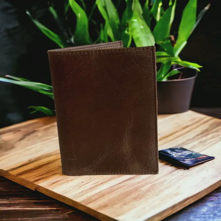 Leather Bifold Wallet-Brown