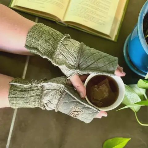 Upcycled Unisex Fingerless Gloves Solid Color - Green