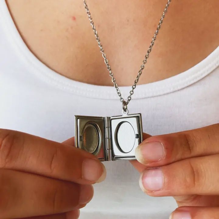 Book Locket Matilda