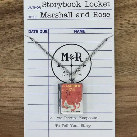 Book Locket the Catcher in the Rye