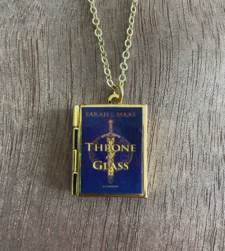 Book Locket Throne of Glass
