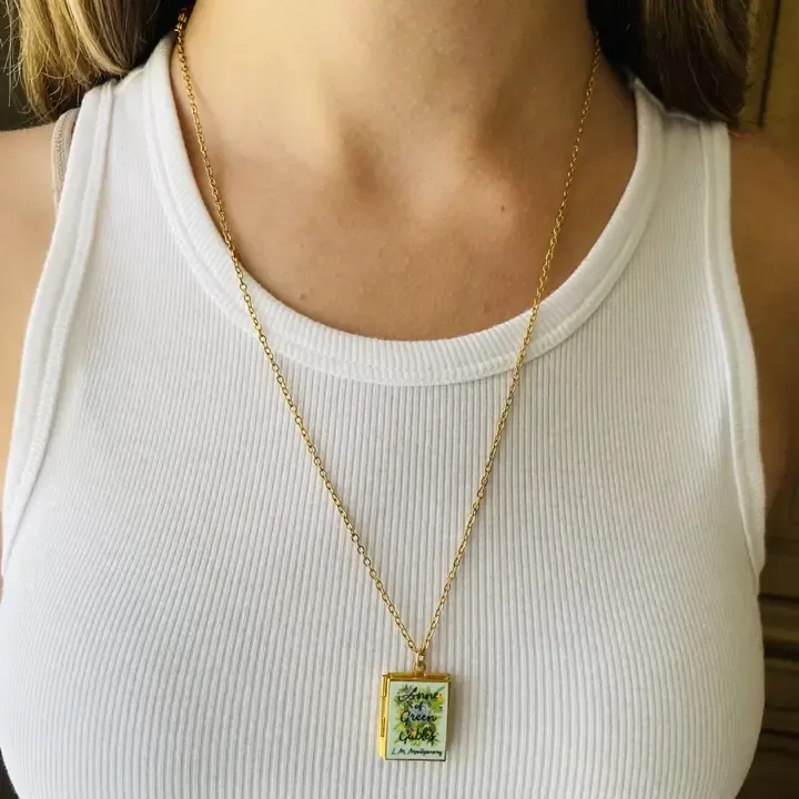 Book Locket Anne of Green Gables - Light Green