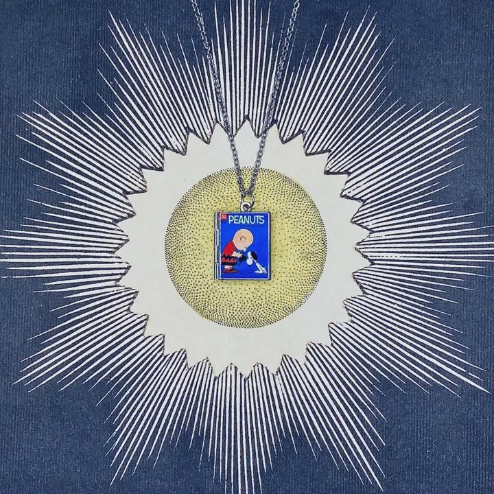 Book Locket Peanuts - Charlie Brown