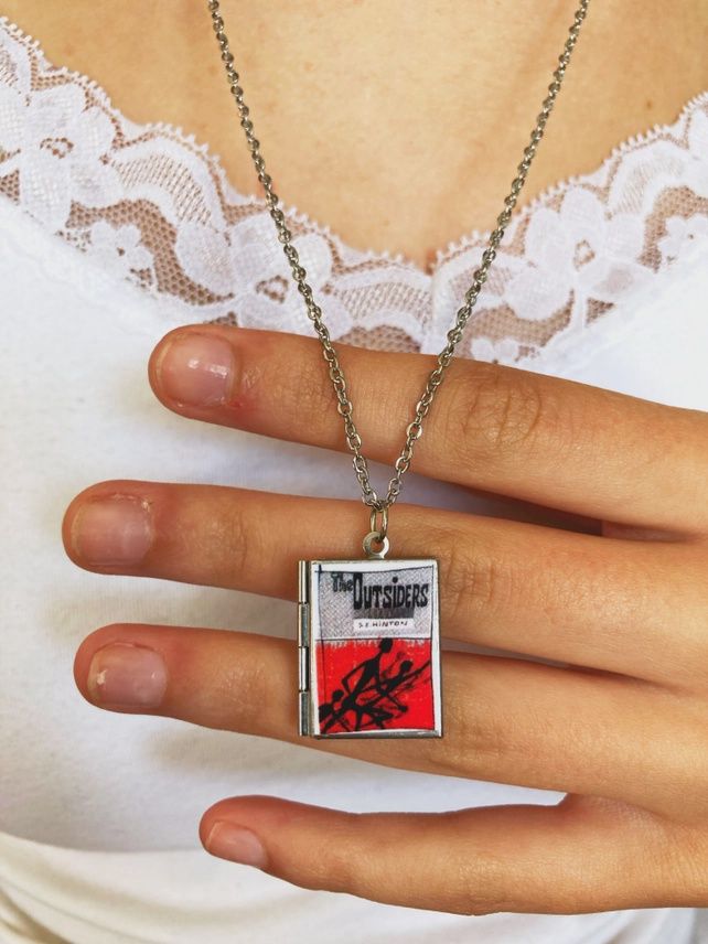 Book Locket the Outsiders