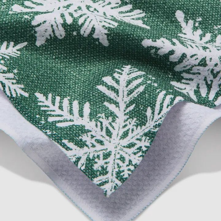 Snowy Days Green