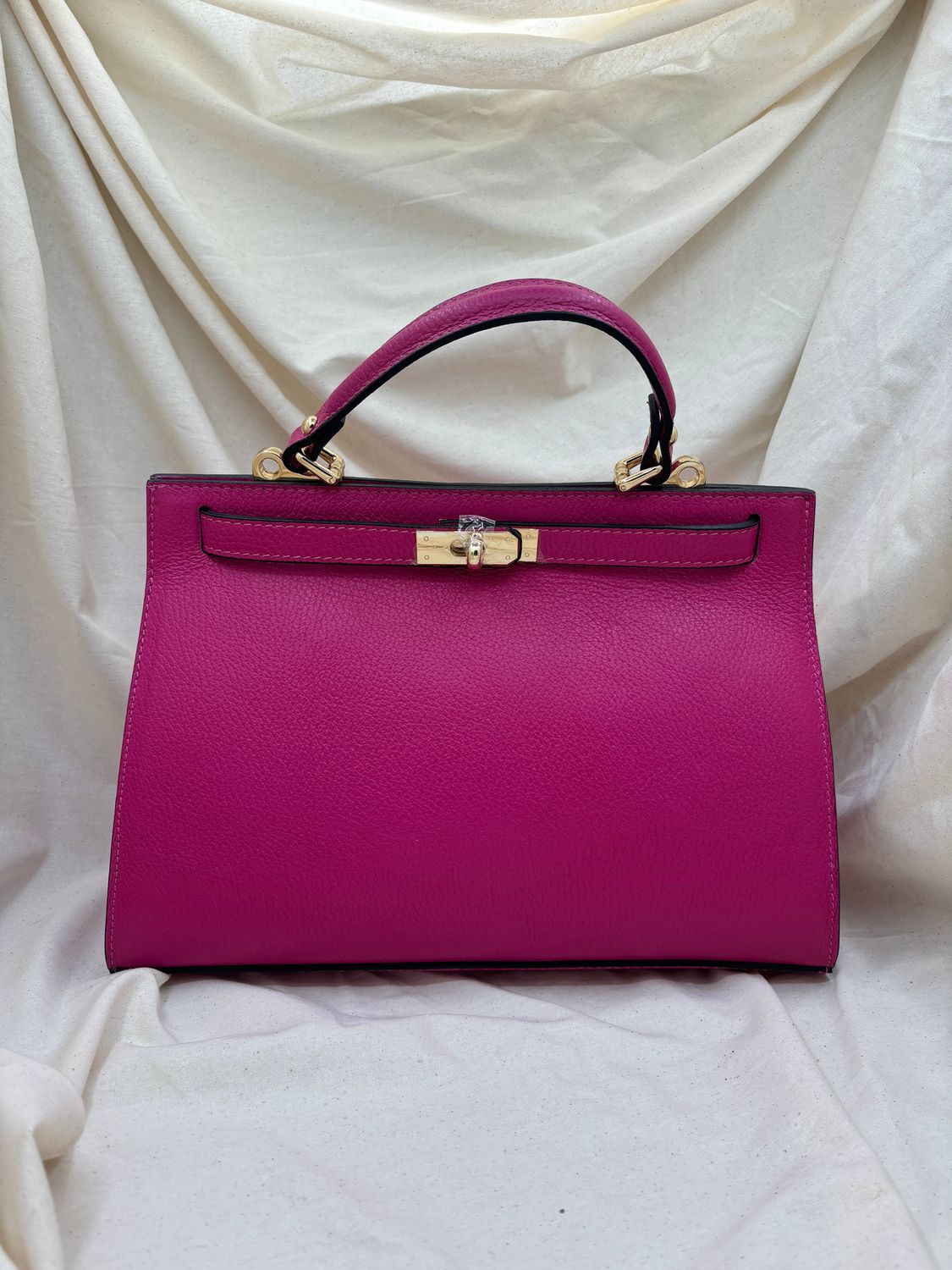 Large genuine leather handbag w/ shoulder strap