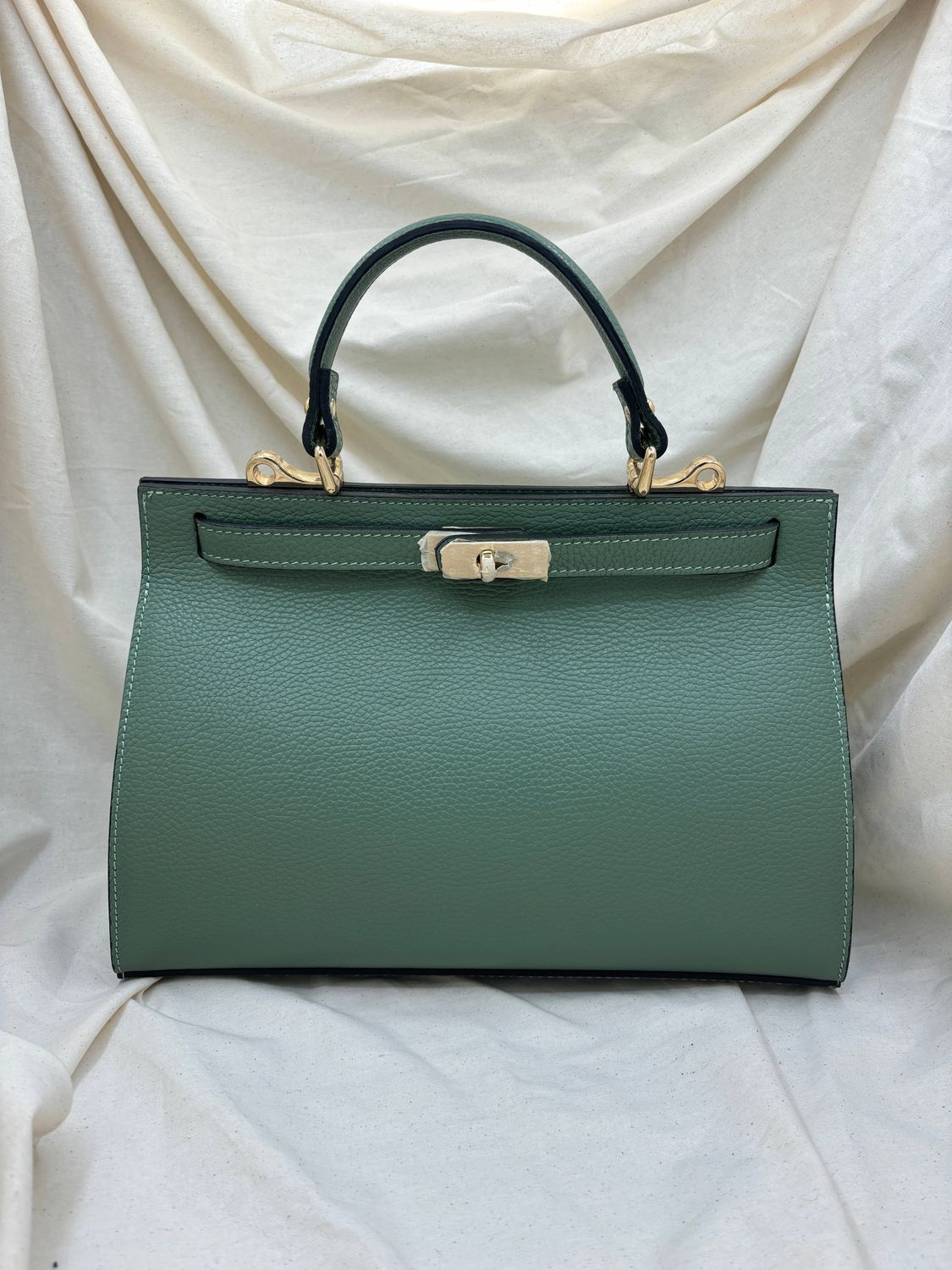 Large genuine leather handbag w/ shoulder strap