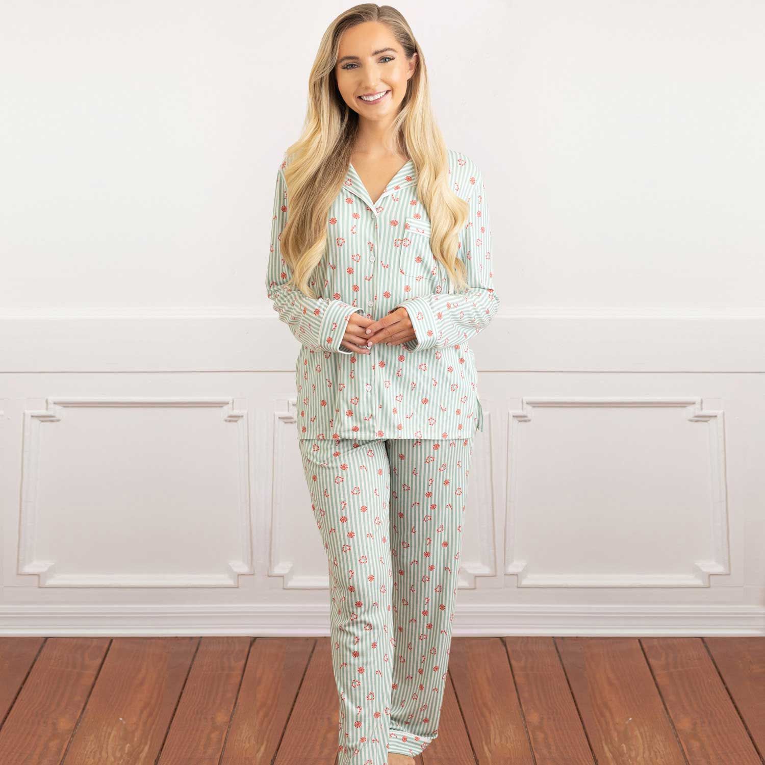 Candy Cane Cottage Print Christmas Pajama Set, Size: LG/XL