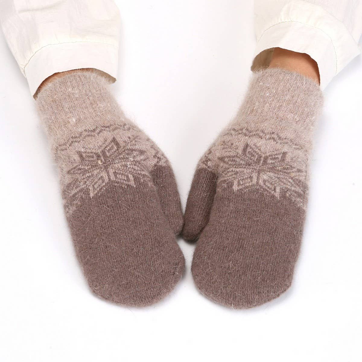 Neutral Jacquard Knitted Gloves