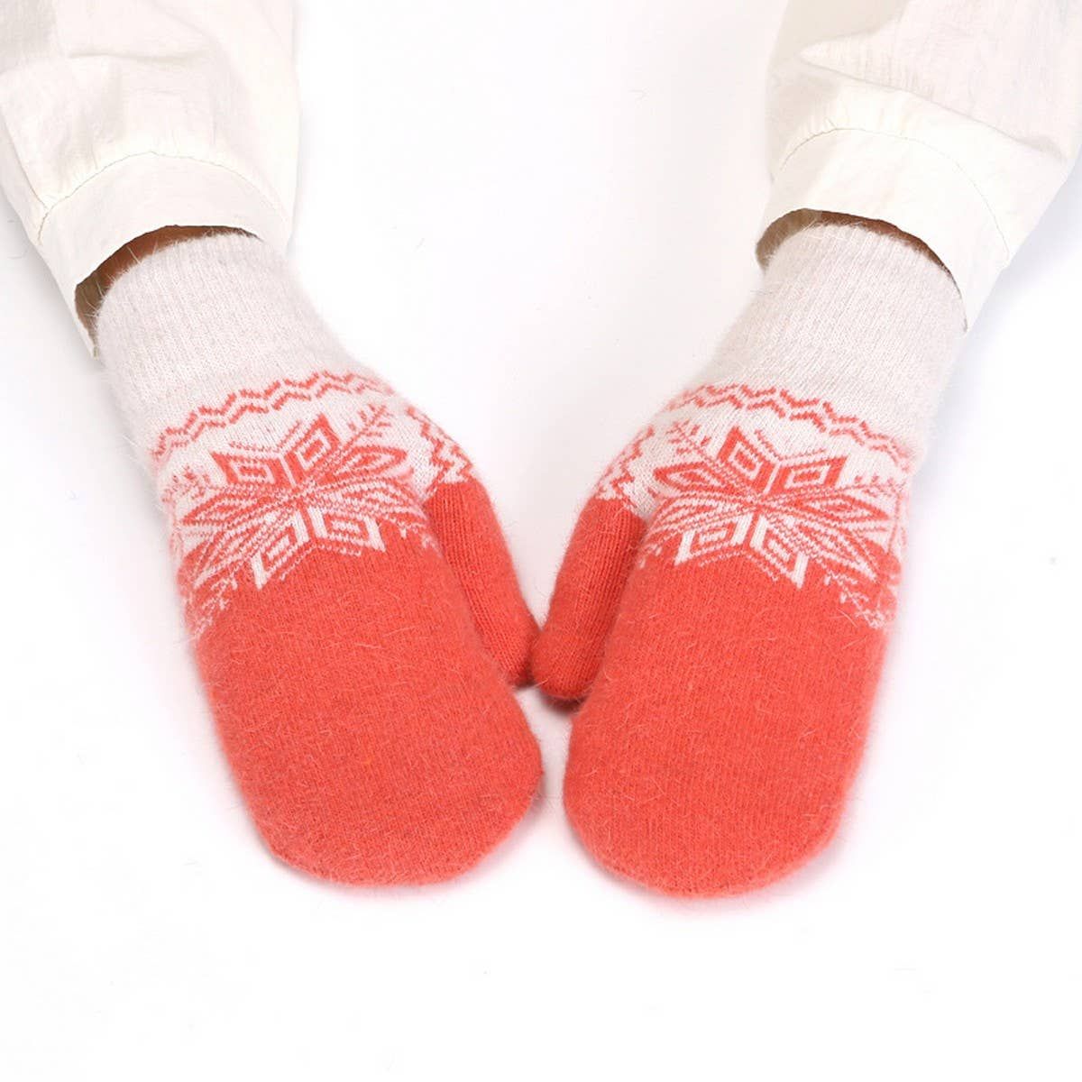 Neutral Jacquard Knitted Gloves