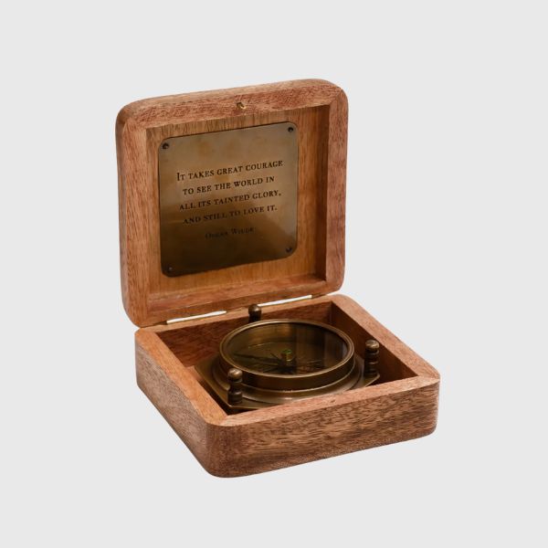 Oscar Wilde Tripod Compass in Wooden Box