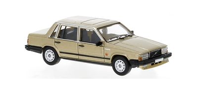 Volvo 740, metallic beige Volvo 740, metallic beige