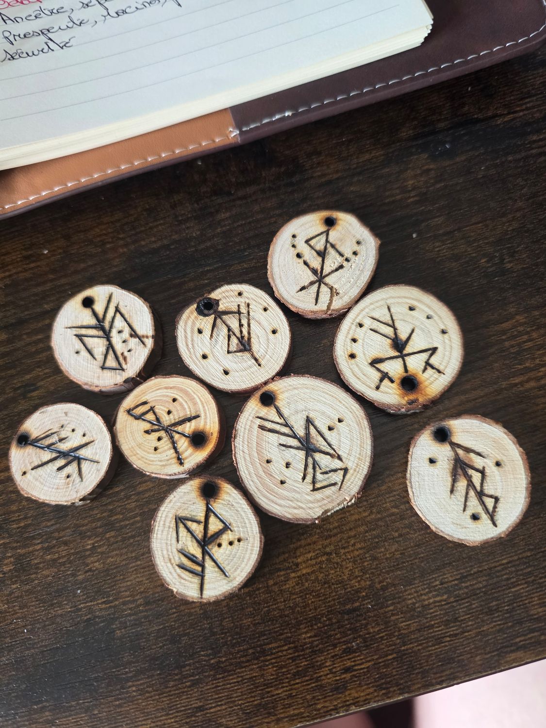 Talisman runique Personnalisé sur Bois