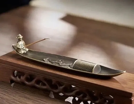 100 Japanische Räucherstäbchen – Wermut | Fein und beruhigend