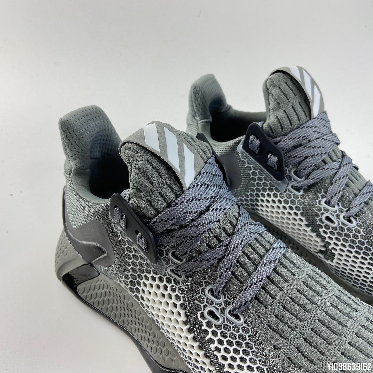 Adidas EDGE Limited Edition - Grey Silver