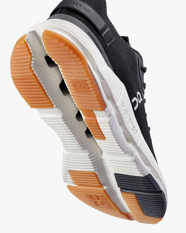 On Cloudnova Form 2 Black / Ivory Running Shoes