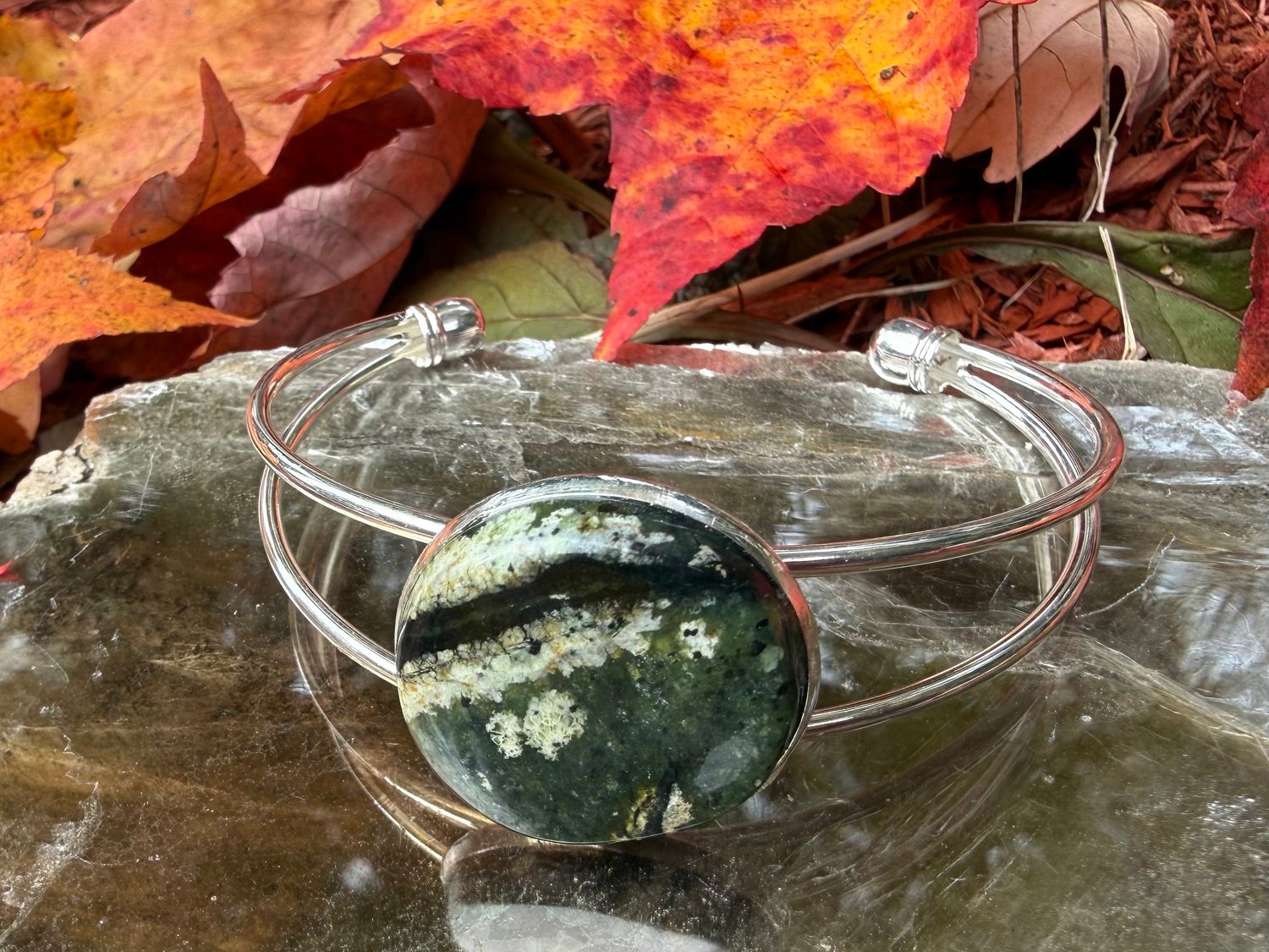 Serpentine bracelet