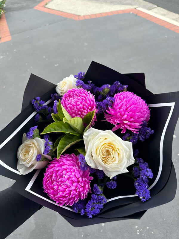 PURPLE BIG MAMMA BOUQUET