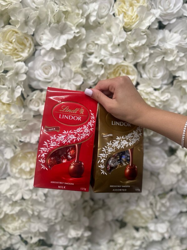 LINDT CHOCOLATE