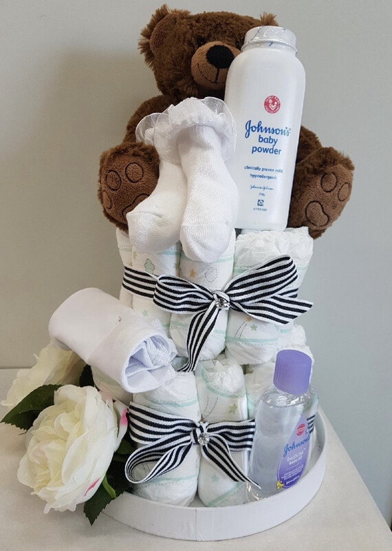 NEUTRAL NAPPY CAKE