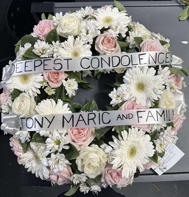 MEDIUM TOUCH OF BBY PINK WREATH