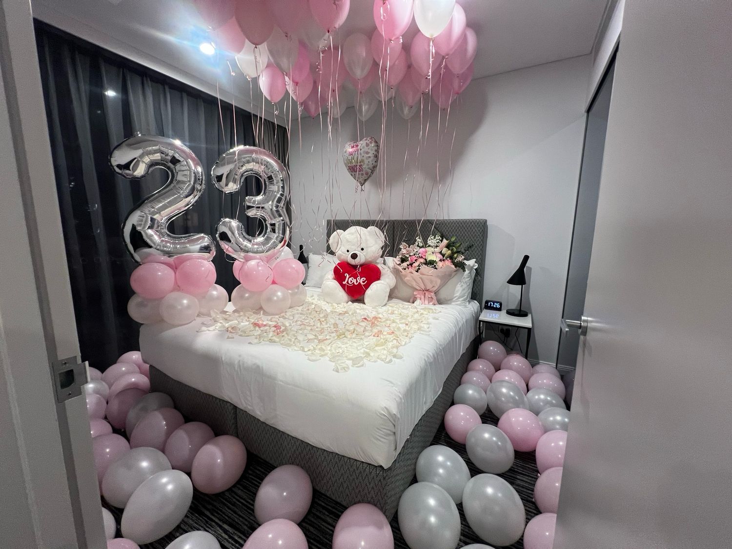 ROOM DECORATION
