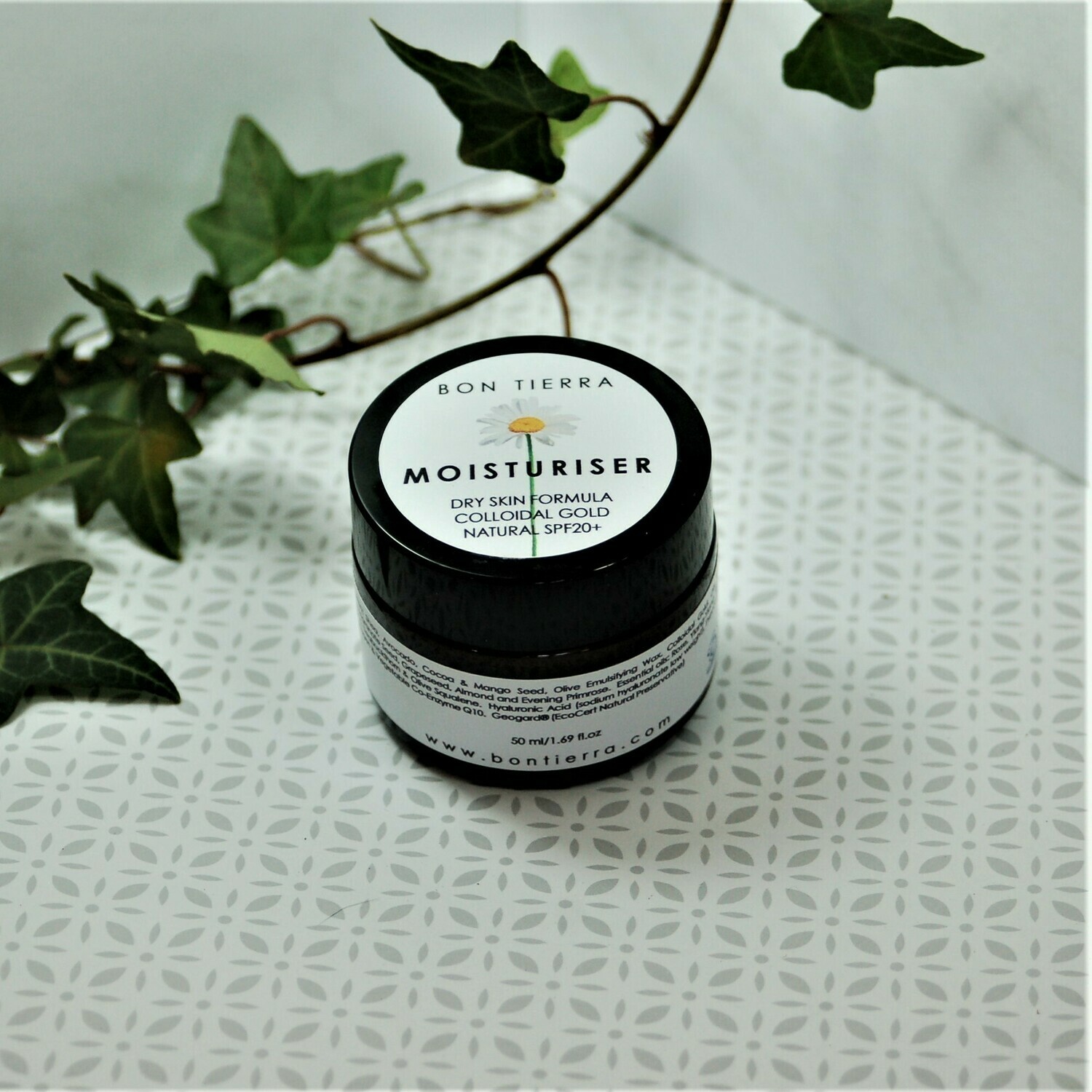 MOISTURISER - DRY SKIN FORMULA, COLLOIDAL GOLD, NATURAL SPF20+ 50ml MOISTURISER - DRY SKIN FORMULA, COLLOIDAL GOLD, NATURAL SPF20+ 50ml