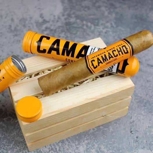CAMACHO CONNECTICUT TORO TUBO