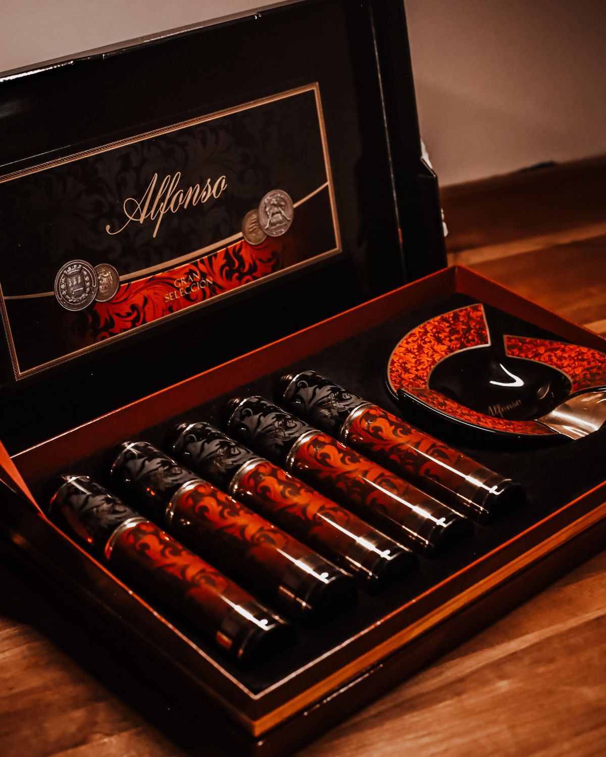 ALFONSO GRAN SELECCION 5 PACK AND ASHTRAY GIFT SET