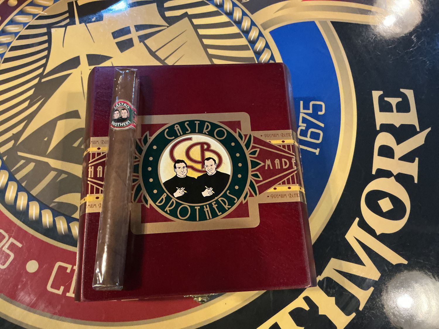 CASTRO BROTHER COROJO CHURCHILL BOX