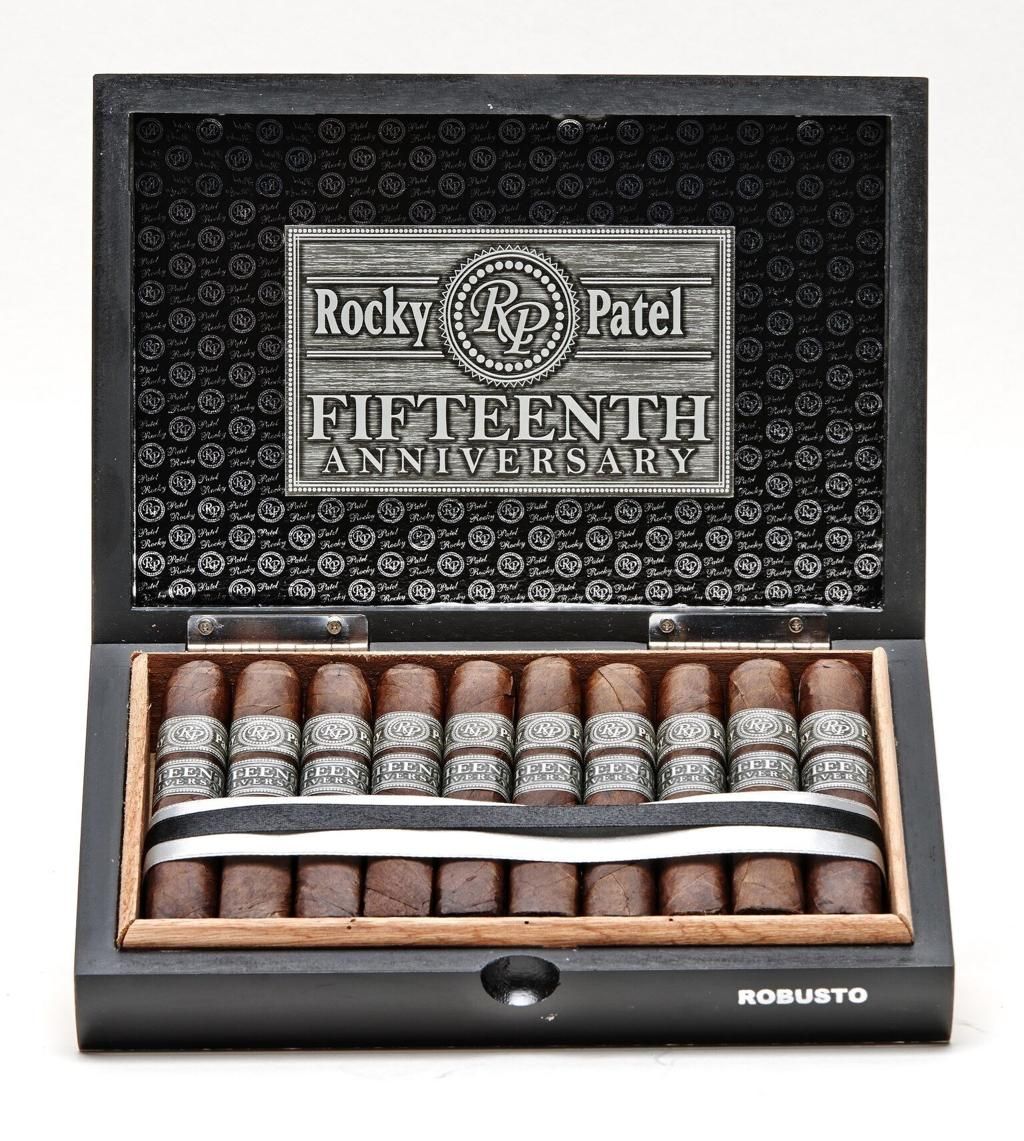 ROCKY PATEL 15TH ANNIVERSARY ROBUSTO BOX