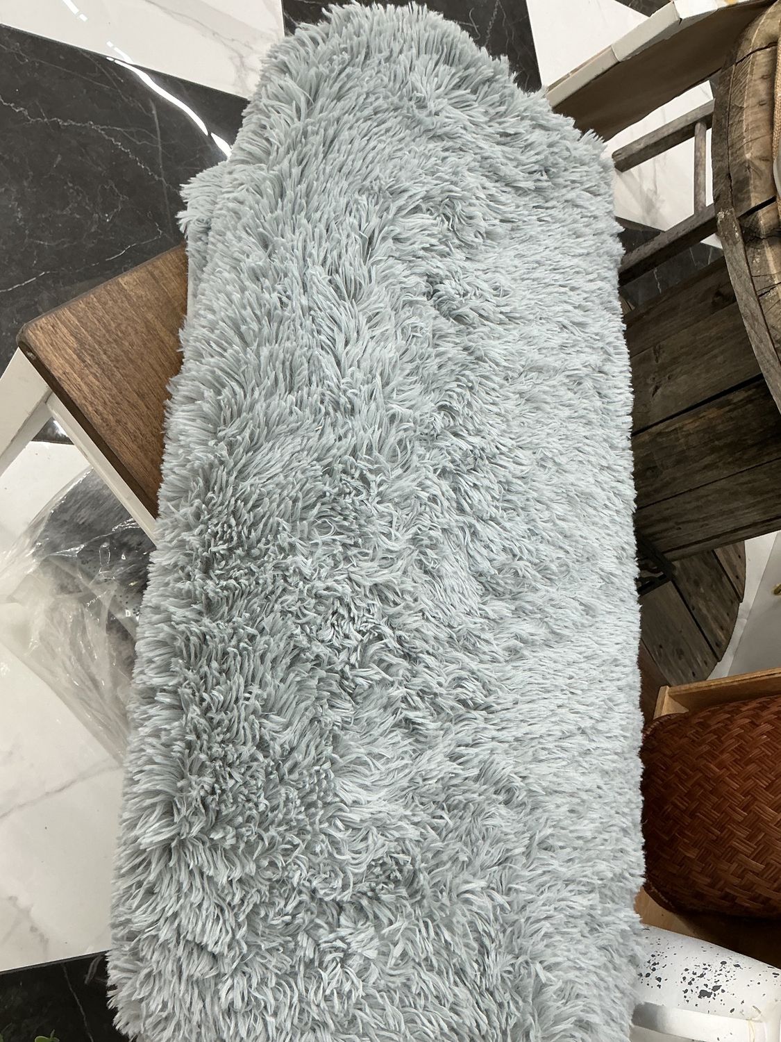 GREY RUG