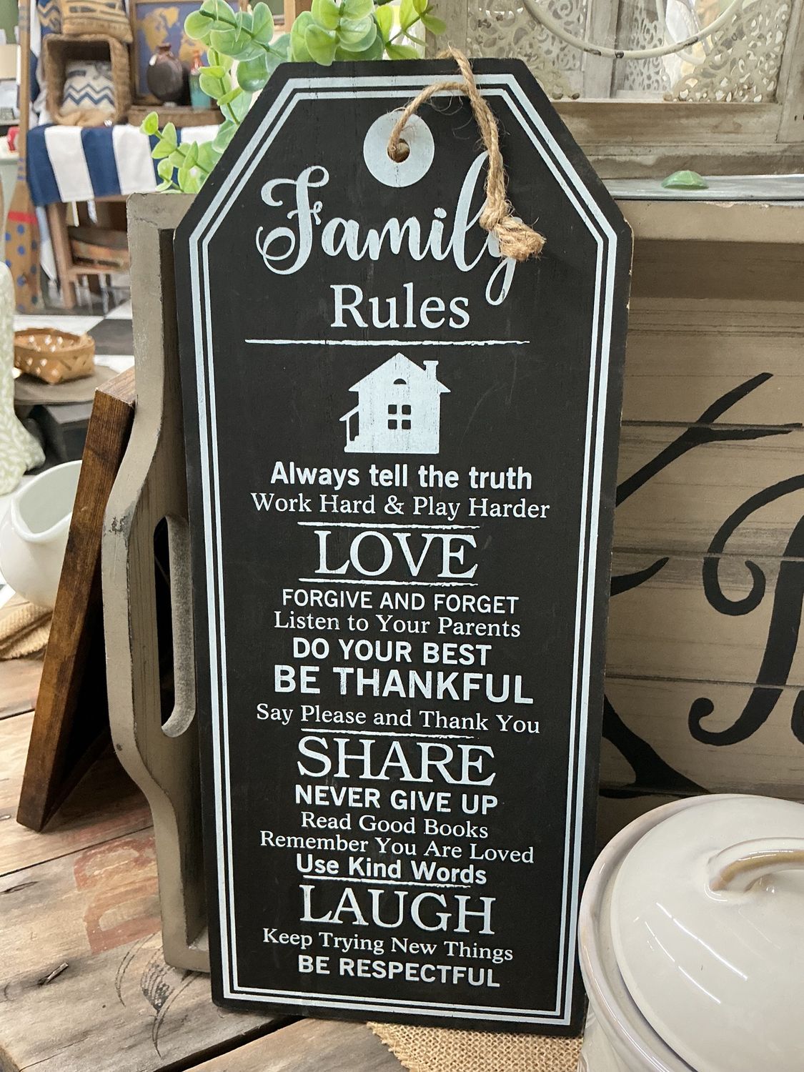 Family rules wall art