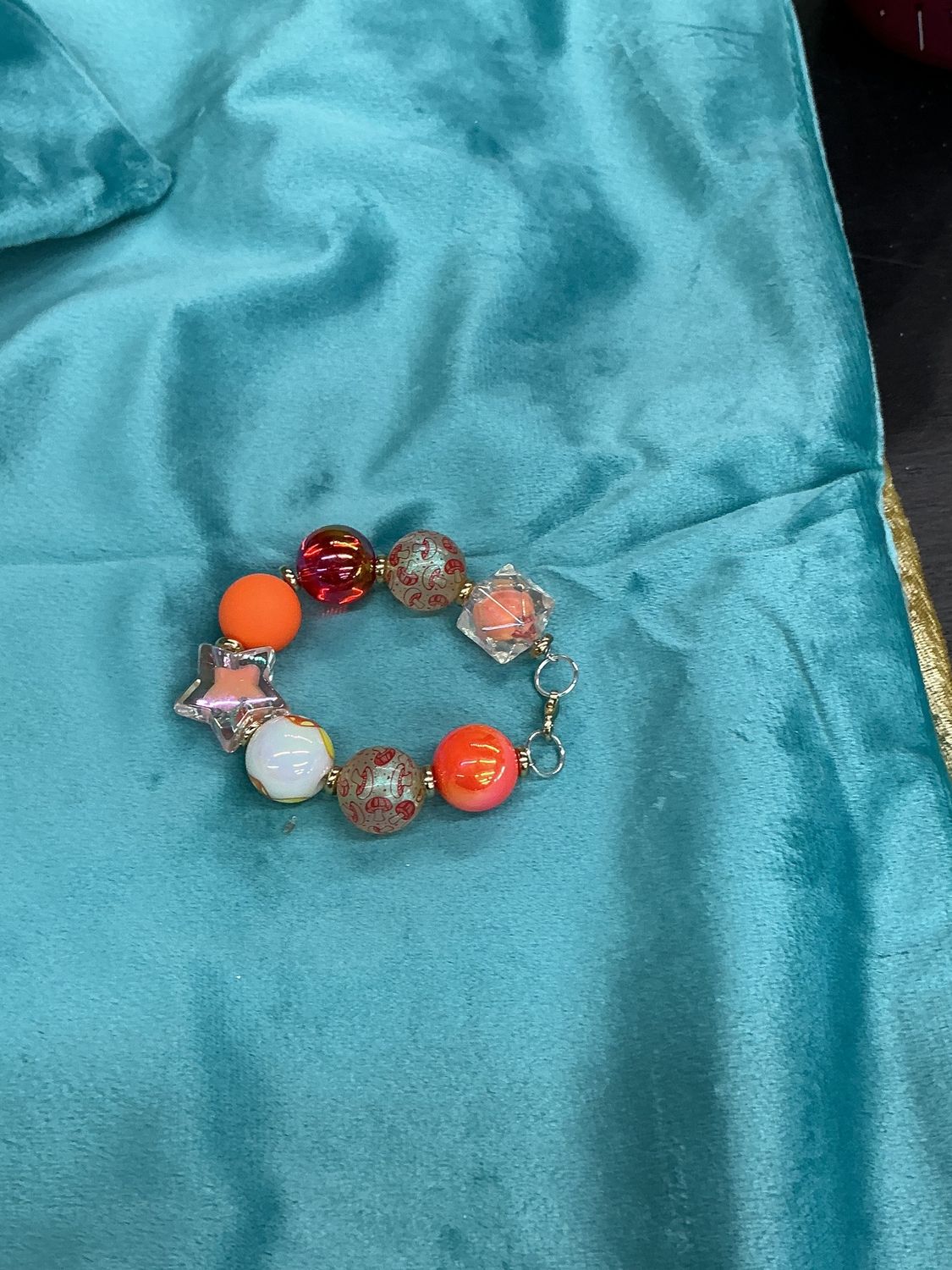 Cup charm, Colour: Mushroom