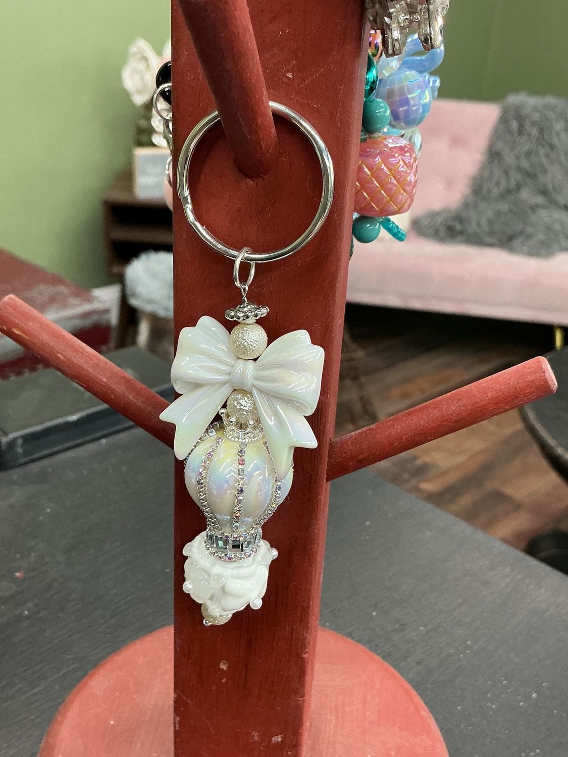 KEYCHAIN, Colour: WHITE BALLOON