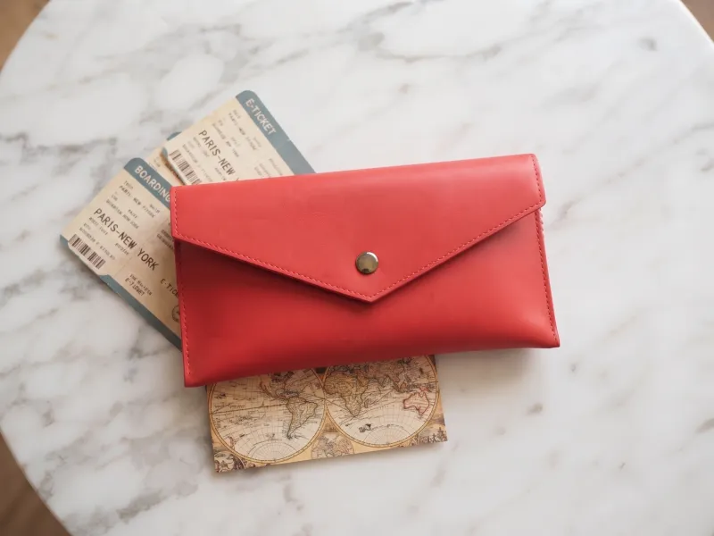 Pochette rouge cuir