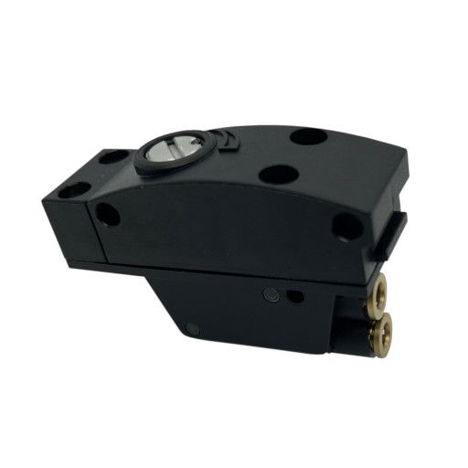 81.81.140.071 : Vacuum Switch, NC, M5 Pipe x 4mm Tube