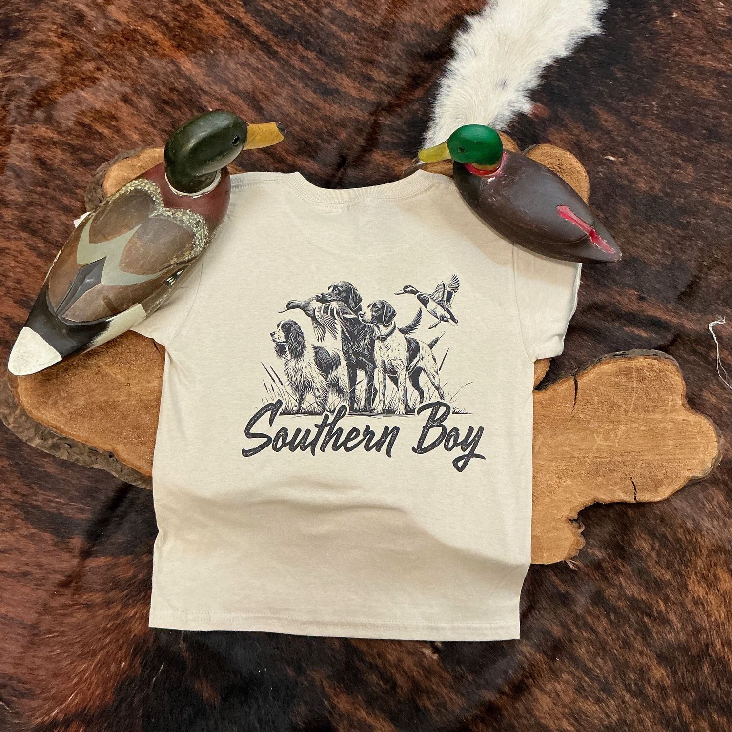 Kids Southern Bird Dog SS T-Shirt In the color Sand