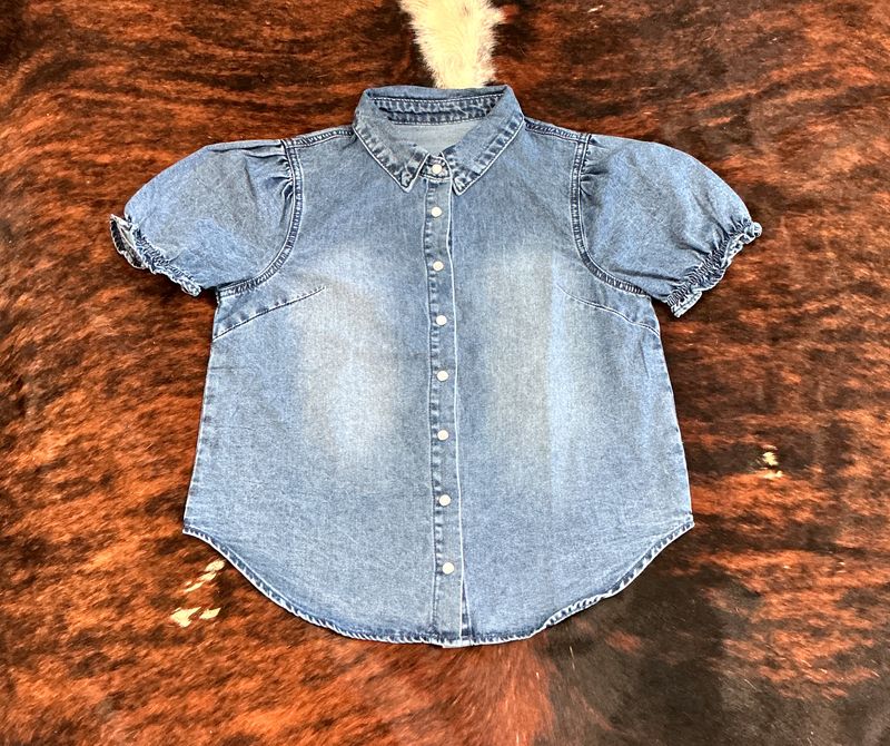 Women's Frilled Short Sleeve Snap Button Denim Blouse