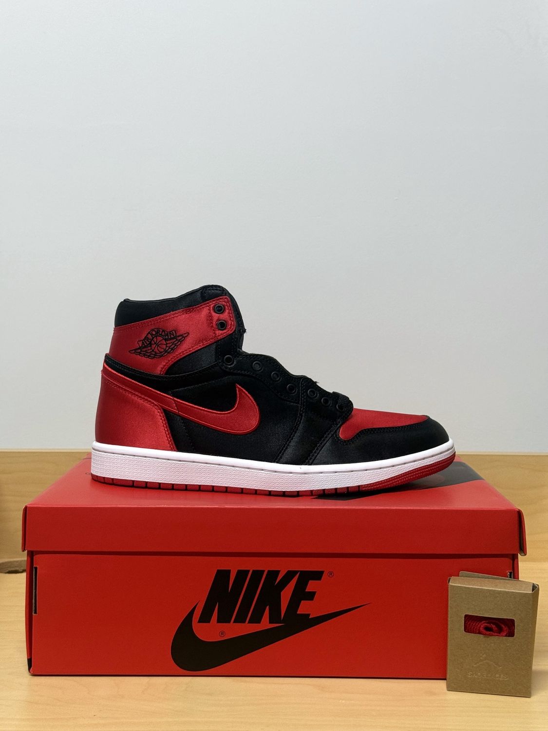 Jordan 1 Satin Bread Sz 9.5M