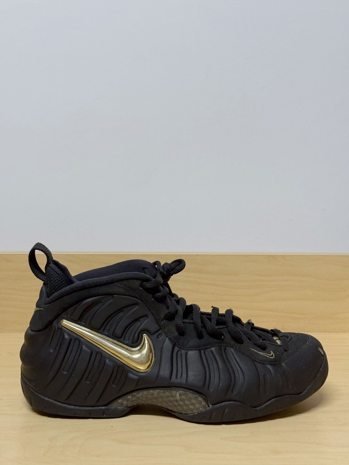 Nike Foamposite Metallic Gold Sz 10.5M