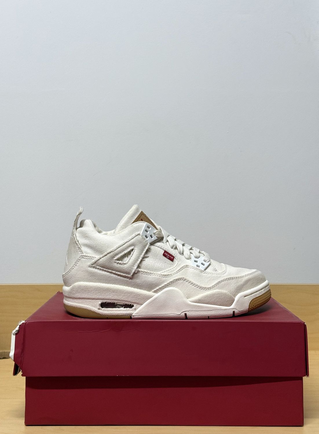 Jordan 4 Youth White Levi Sz 6Y