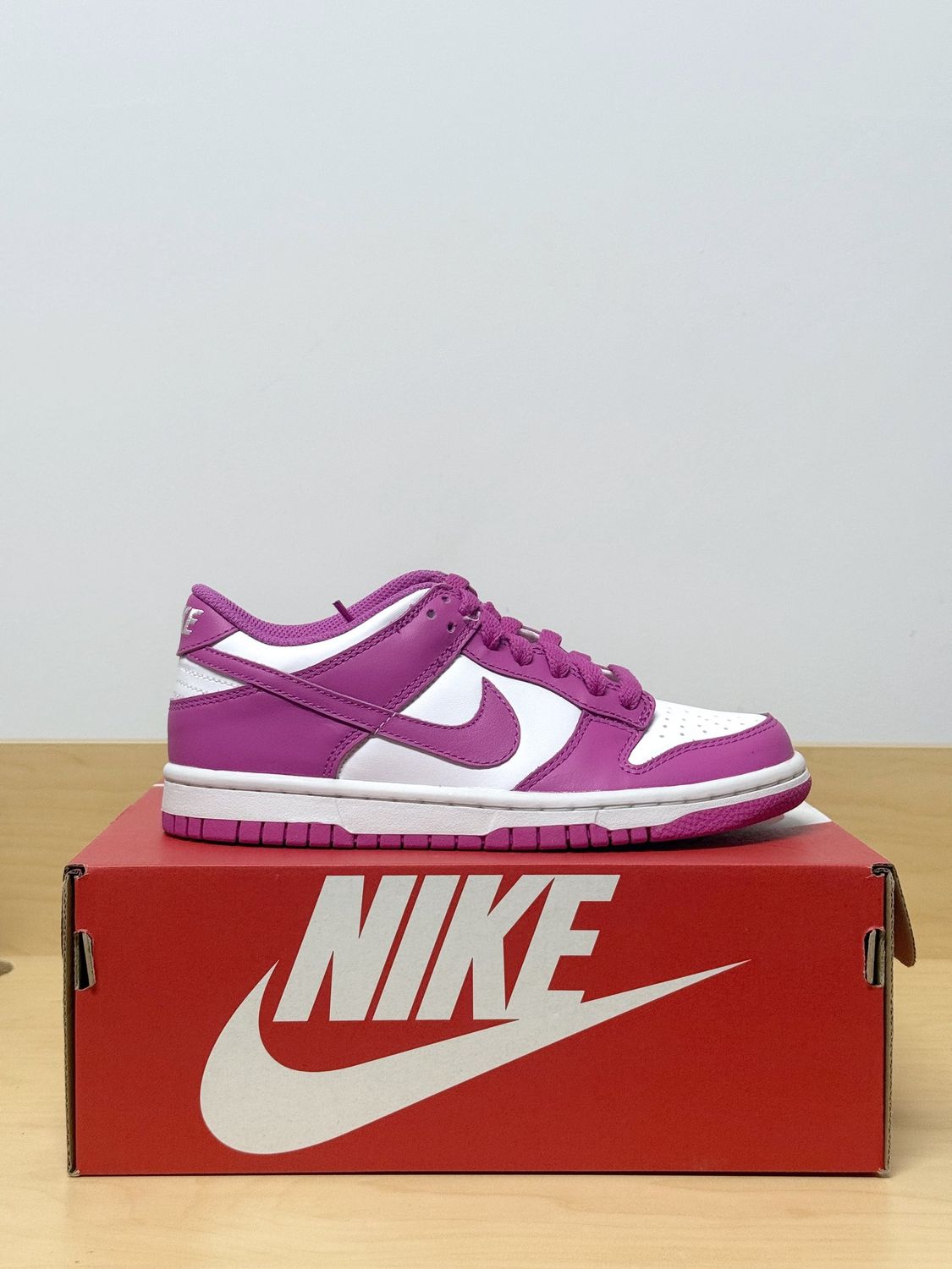 Nike Dunk Low Fuchsia Sz 3.5Y
