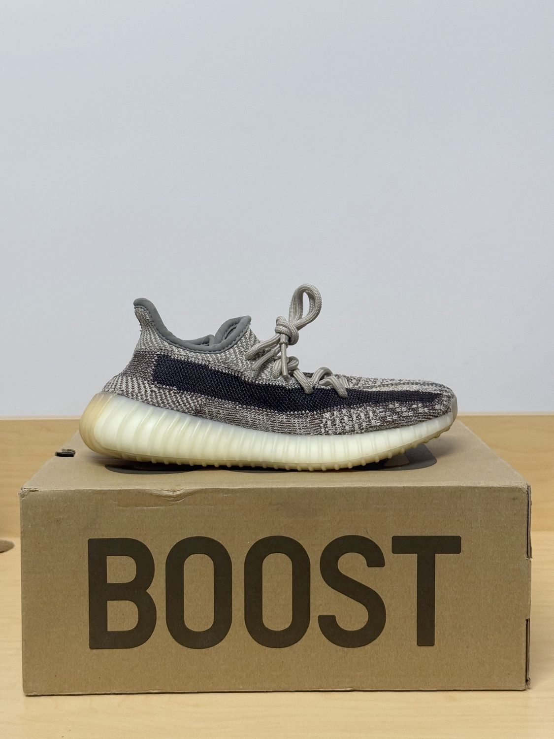 Yeezy 350 Zyon Sz 4Y