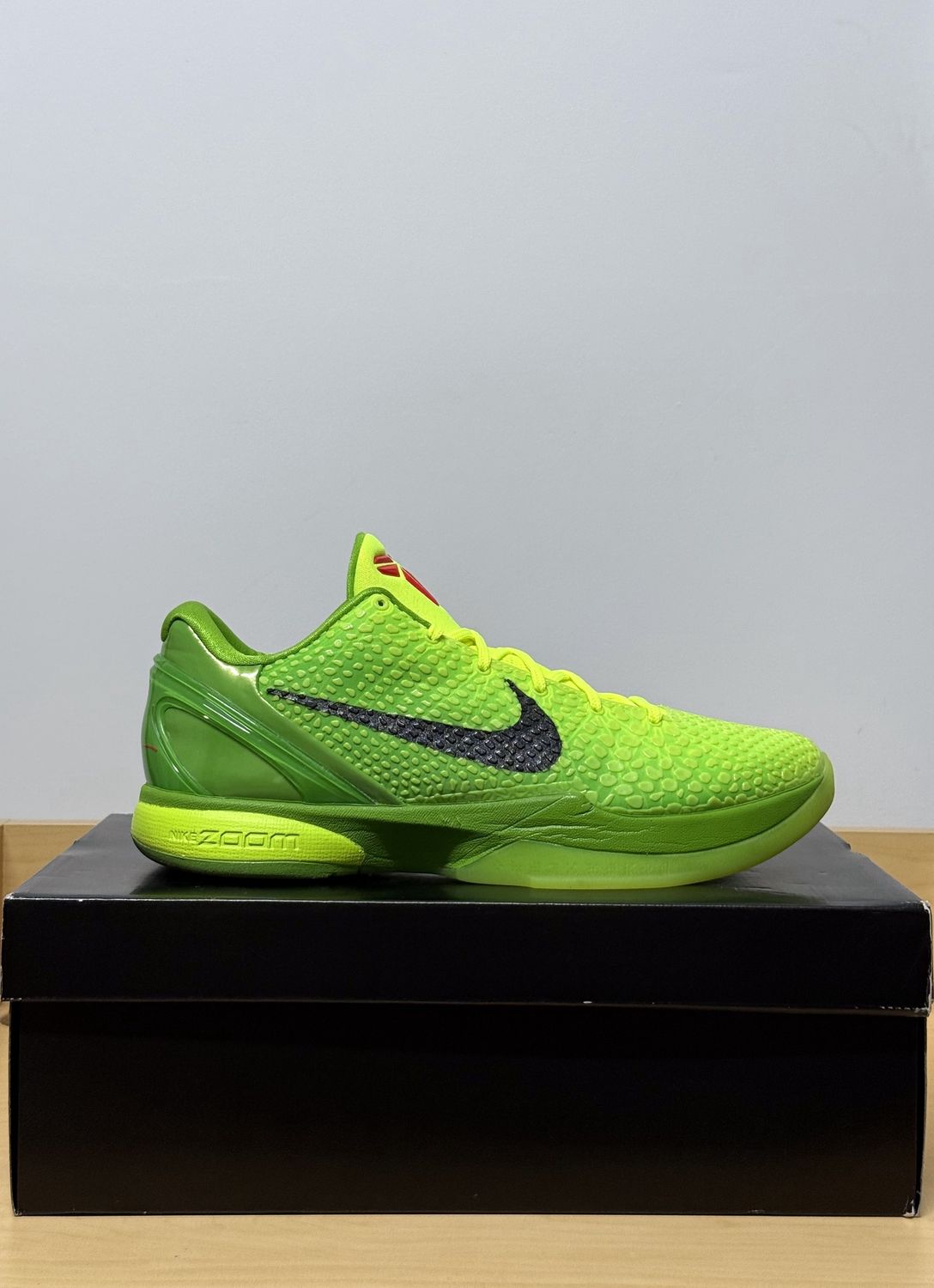 Kobe 6 Grinch Sz 13M
